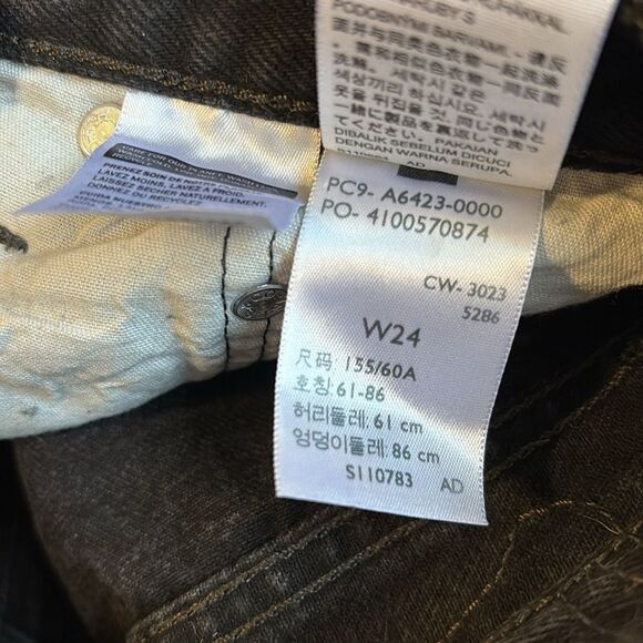 Levi’s x Barbie Ferrera Collab Urban Outfitters 90s 501 Jeans in Bunny Black - Picture 6 of 8